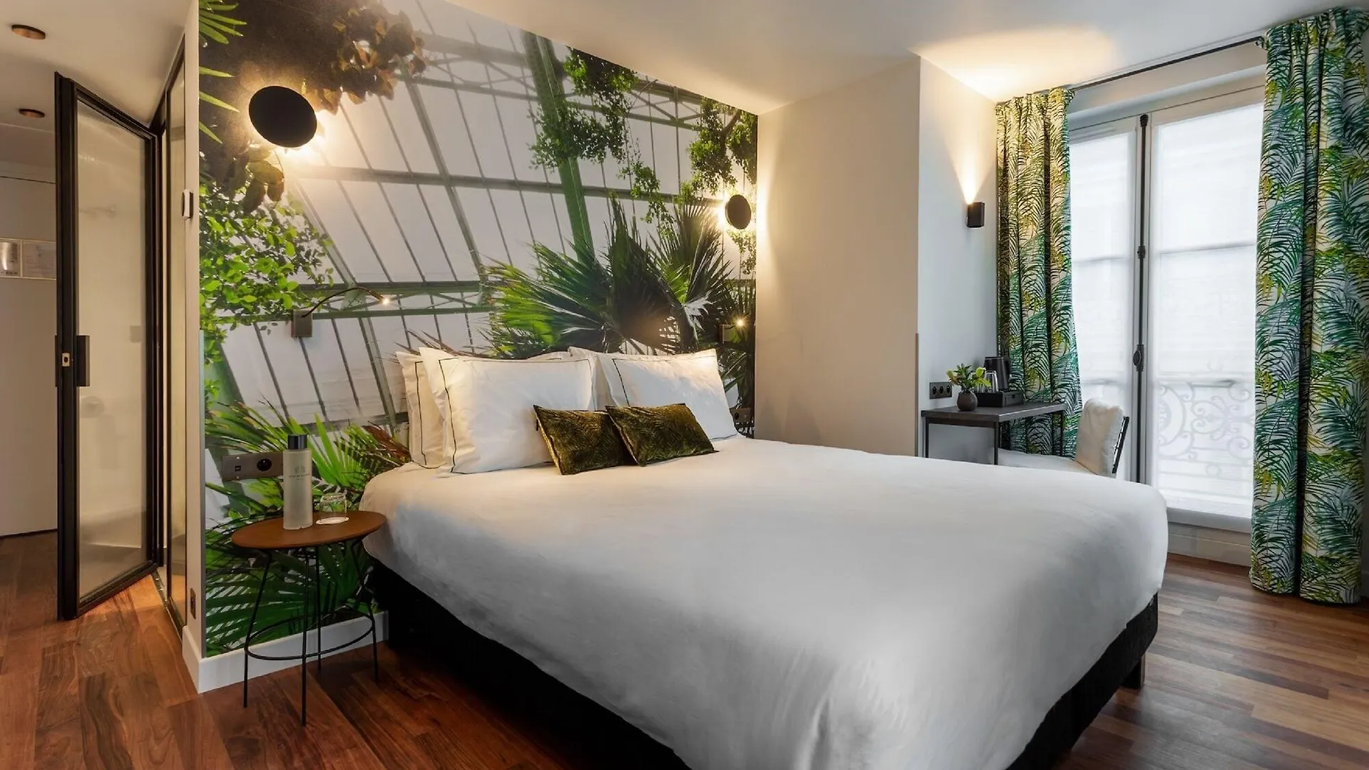 Bonsoir Madame Hotel Paris France